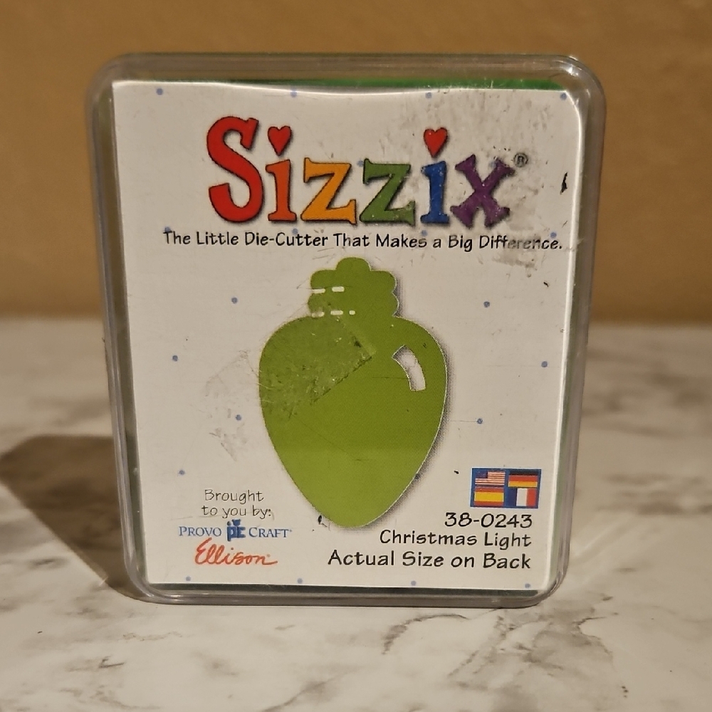 Sizzix Green Christmas Light Die-Cutter